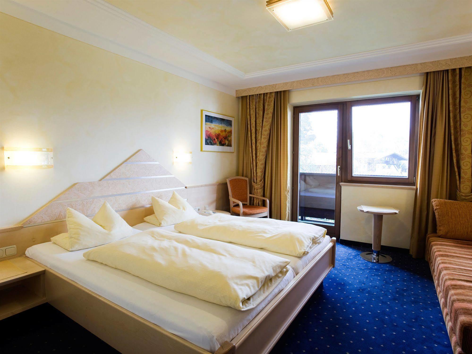 Erlebnishotel Kitzbuehler Horn Oberndorf en Tyrol Extérieur photo